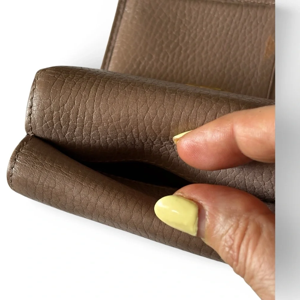 Gucci Taupe Pebbled Leather Wallet with Gold Double G - Picture 6 of 15